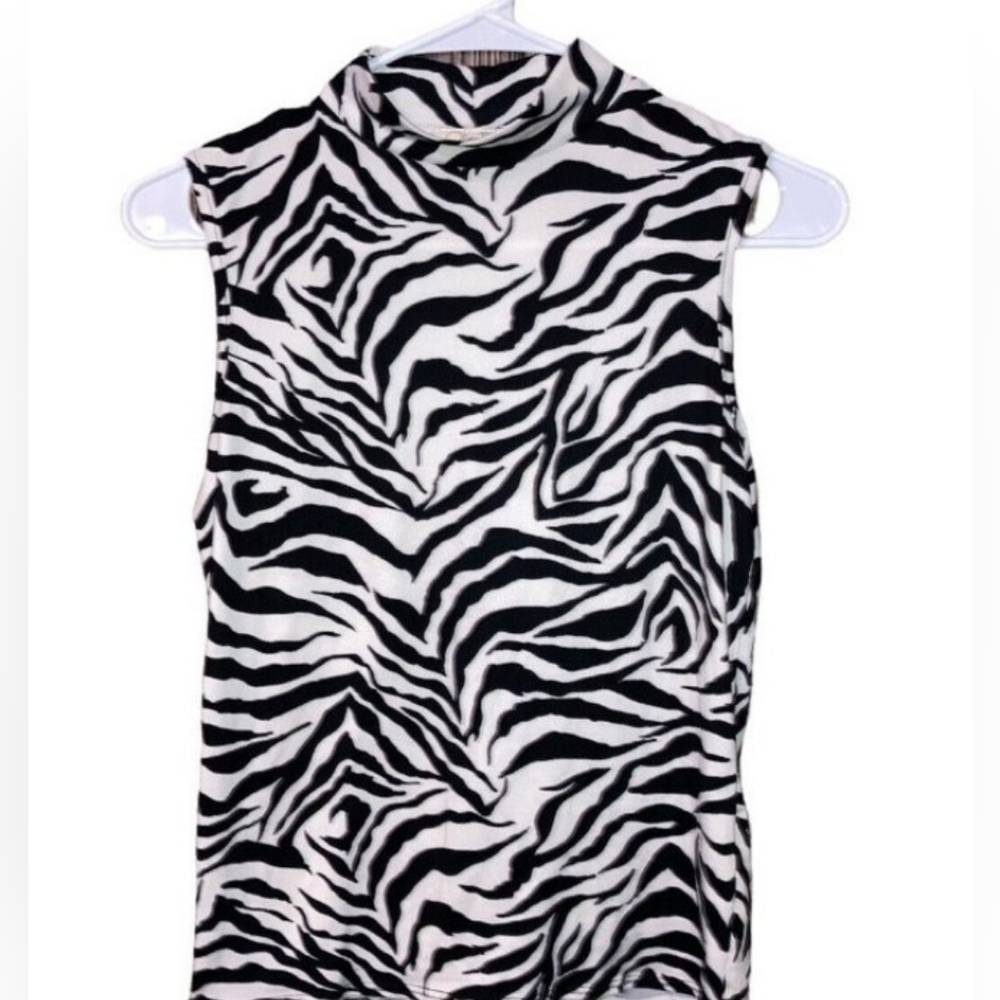 Olivia Rae sleeveless Top